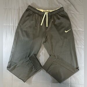 Nike Therma-Fit Fleece Sweatpants Men's XL Black Joggers Taper Swoosh 716373-475